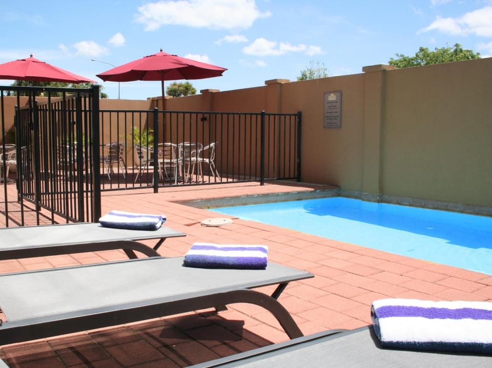 Ventura Inn & Suites Hamilton Hotel in Hamilton