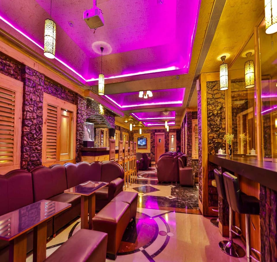 Bar/lounge