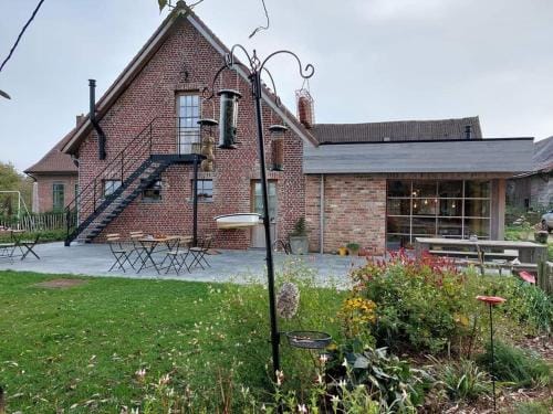 B&B Clogher Farm Hotel in Flanders