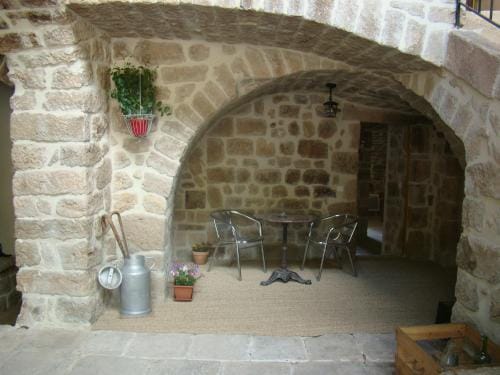 Chambre Comballe charmante avec jacuzzi Hotel in Provence-Alpes-Côte d'Azur