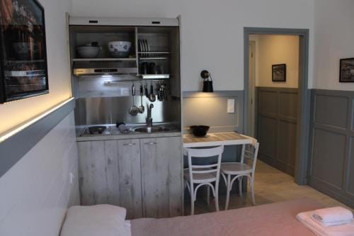 Studio Tsirigotis Sea view Inn in Euboea