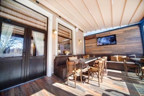 Hotel Antique - free private parking Hotel in Plovdiv