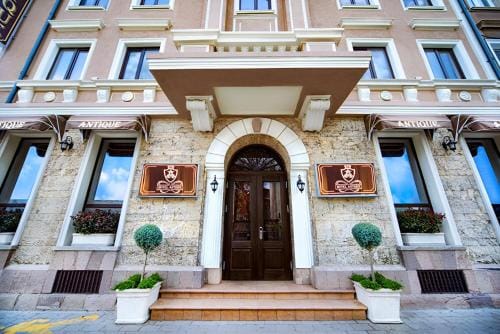 Hotel Antique - free private parking Hotel in Plovdiv