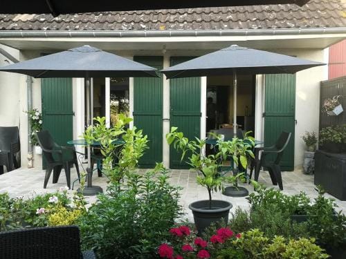 Les Elephants bleus Hotel in Centre-Val de Loire