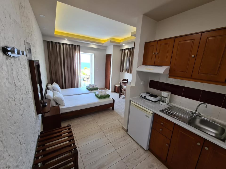 Abella Hotel Hotel in Agia Marina