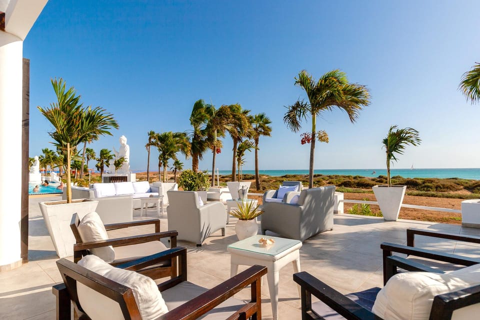 Hotel LIVVO Budha Beach Hotel in Santa Maria