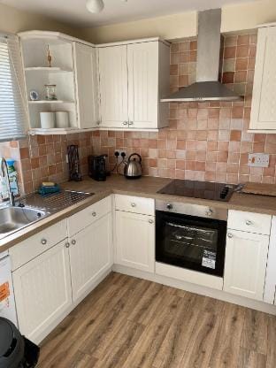 River Courtyard Apartment In The Heart Of Stneots Hotel in Huntingdonshire District