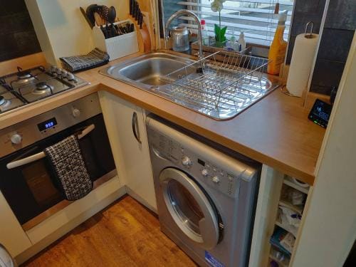 Waterfront Apartment In The Heart Of St Neots Hotel in Huntingdonshire District