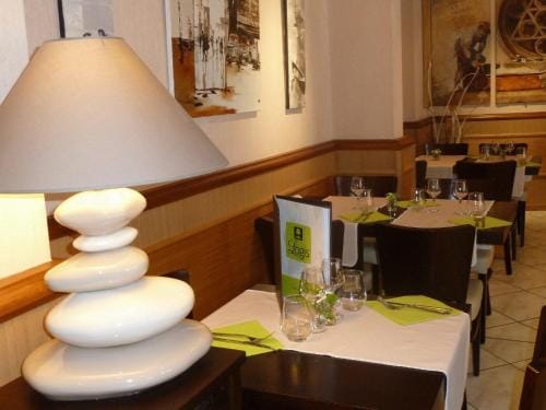 Hotel Concorde - Rodez Centre Ville Hotel in Auvergne-Rhône-Alpes