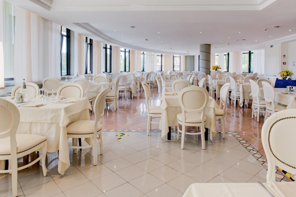 Bar/lounge