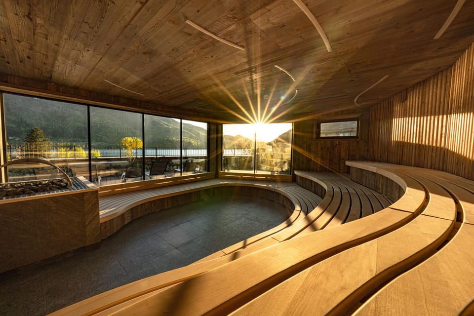 Waldhof Fuschlsee Resort Hotel in Salzburgerland