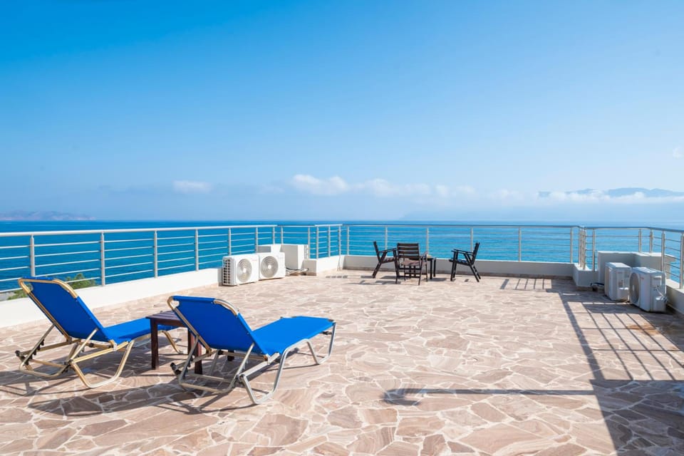Argo Rooms-Papadakis Hotel in Kissamos