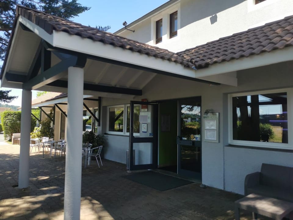 Brit Hotel Confort Pau Lons Hotel in Nouvelle-Aquitaine