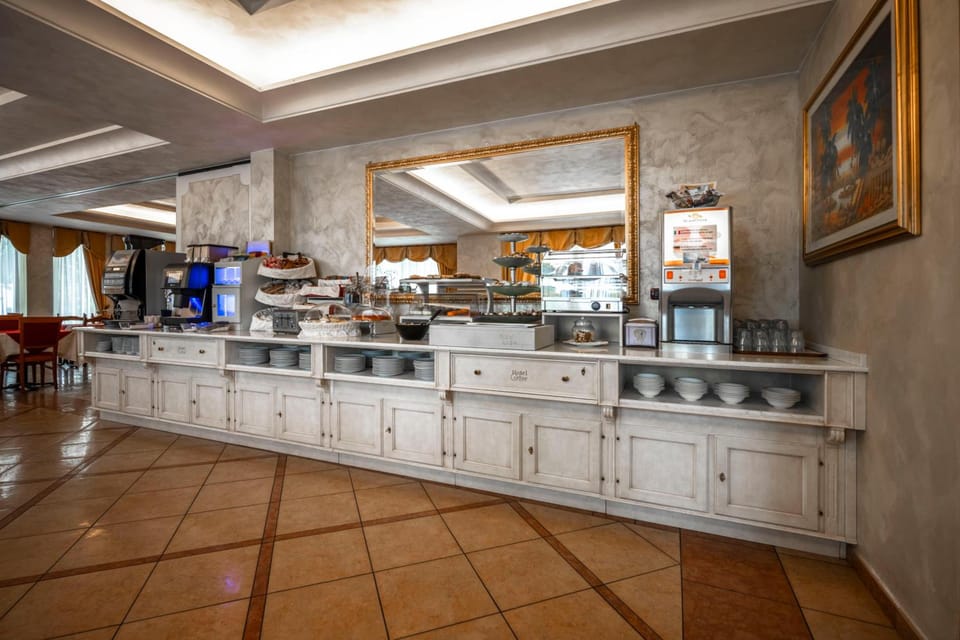 Hotel Confine Hotel in Lake Garda