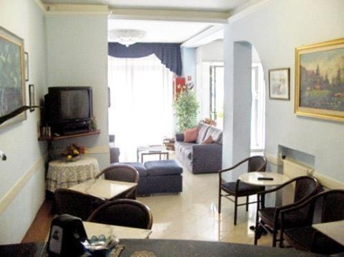 Shared lounge/TV area