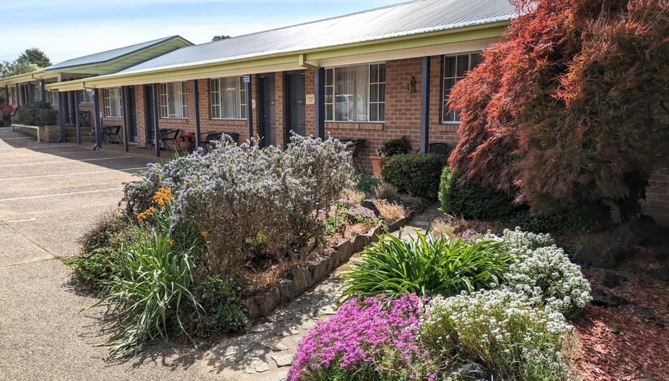 Highlands Motor Inn Motel in Oberon