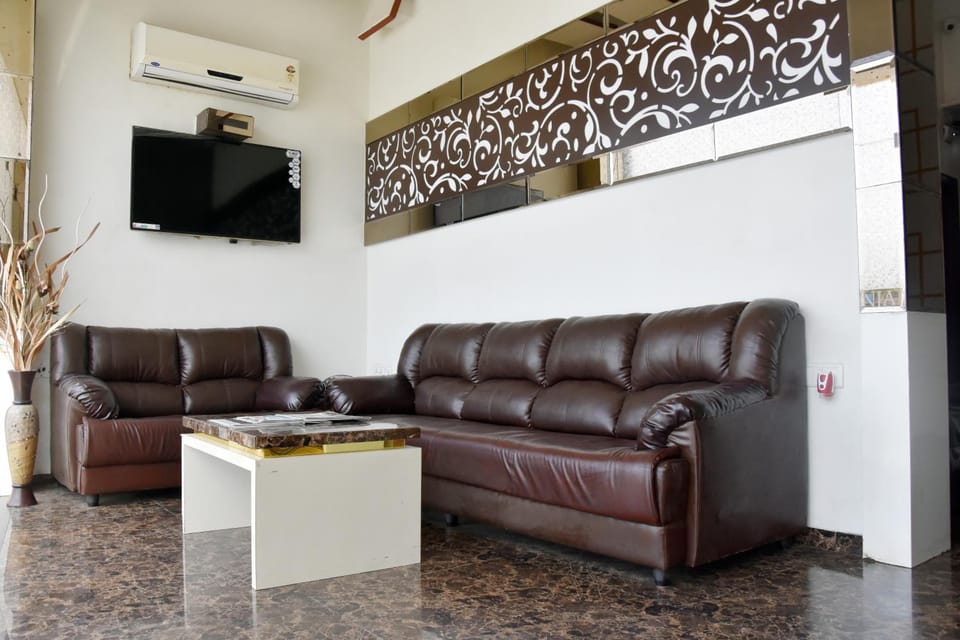Hotel Sanjary Palace Hotel in Mumbai