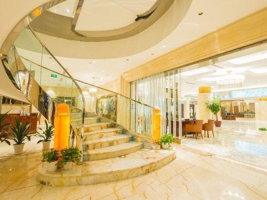 Longyou International Grand Hotel Hotel in Zhejiang