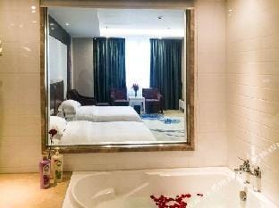 Liangstrait Xing Hotel (Wuyi Hushan Square) Hotel in Zhejiang