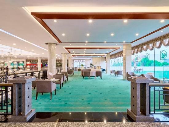 Hengdian World Studios · Grand Hotel (Near Qin Dynasty Palace & Riverside Scene Qingming Picture) Hotel in Zhejiang