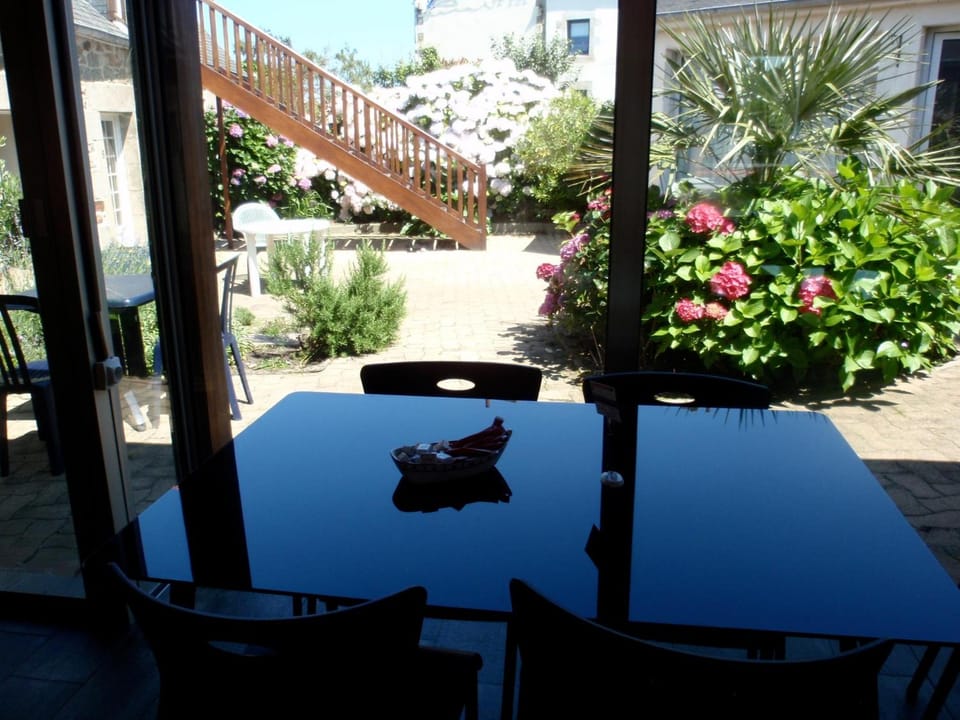 Citotel Les Sternes Hotel in Louannec