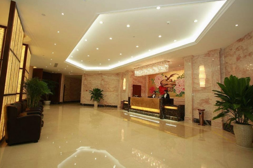 Modern Square Hotel Hotel in Zhejiang