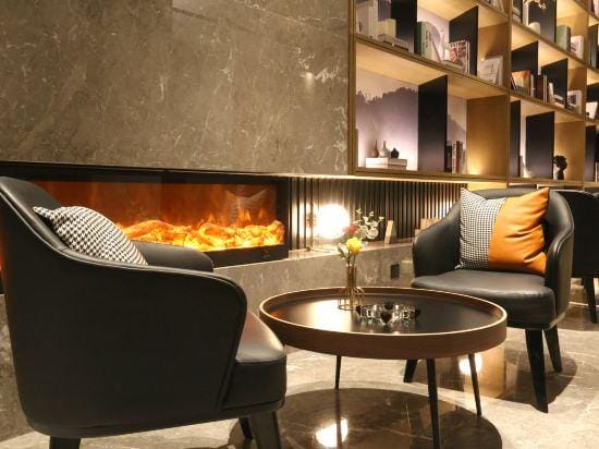 Bo Jue Holiday Inn Hotel in China