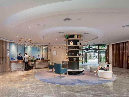 Huandao Beach Hotel Hotel in Sanya