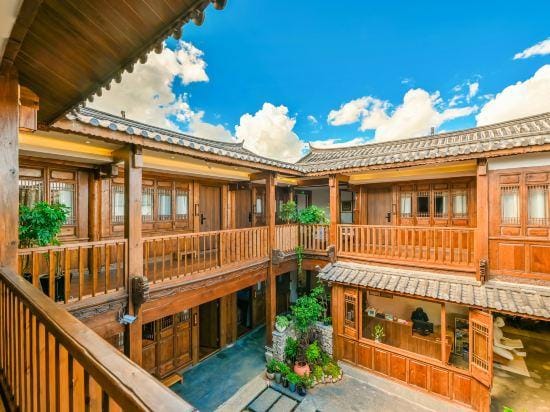 Caiyunjian Boutique Inn Hotel in China