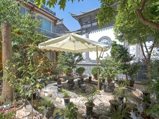 Dali Yinhai Banyue Inn Hotel in China