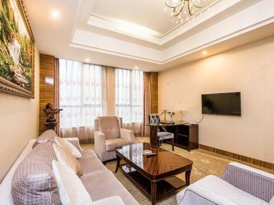 Lanting Hotel (MixC Baimajing Road Metro Station Branch ) Hotel in Shanghai