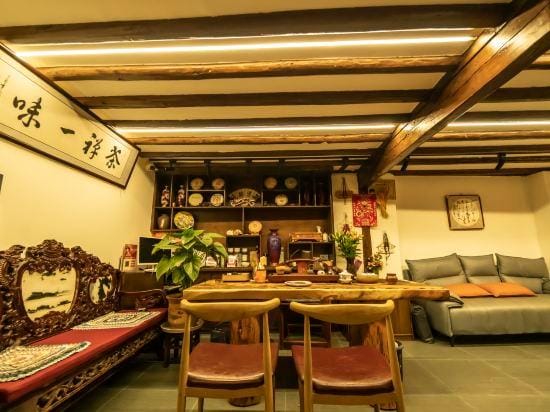 Wuhuashizhilv Hostel Hotel in China