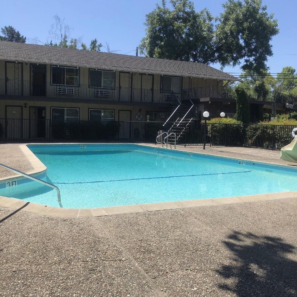 Hillside Inn Hotel in Santa Rosa
