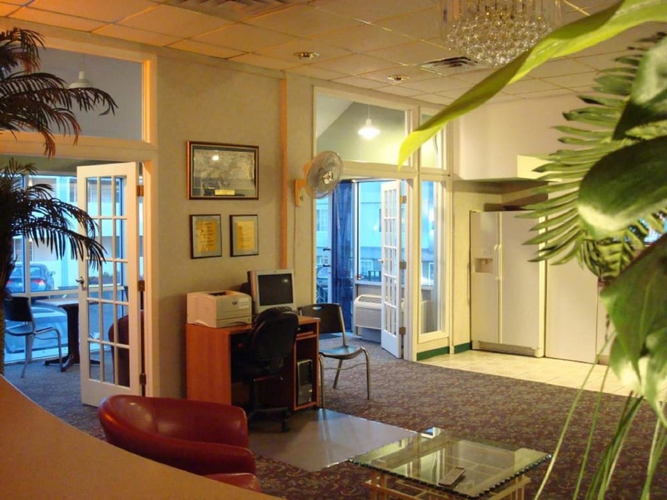 O'Hare Inn & Suites Hotel in Schiller Park