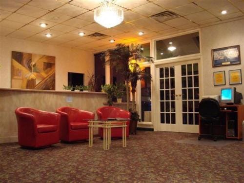 O'Hare Inn & Suites Hotel in Schiller Park