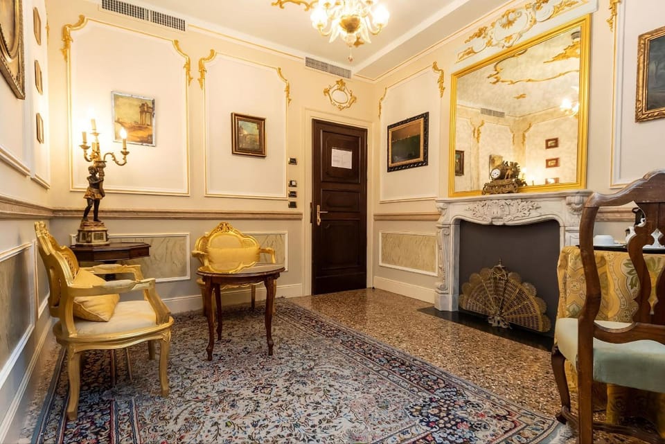 Hotel Palazzo Paruta Hotel in San Marco