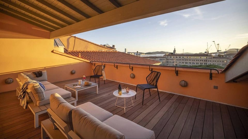 L'Eautel Toulon Centre Port Hotel in Toulon