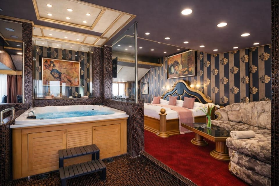 Hot tub