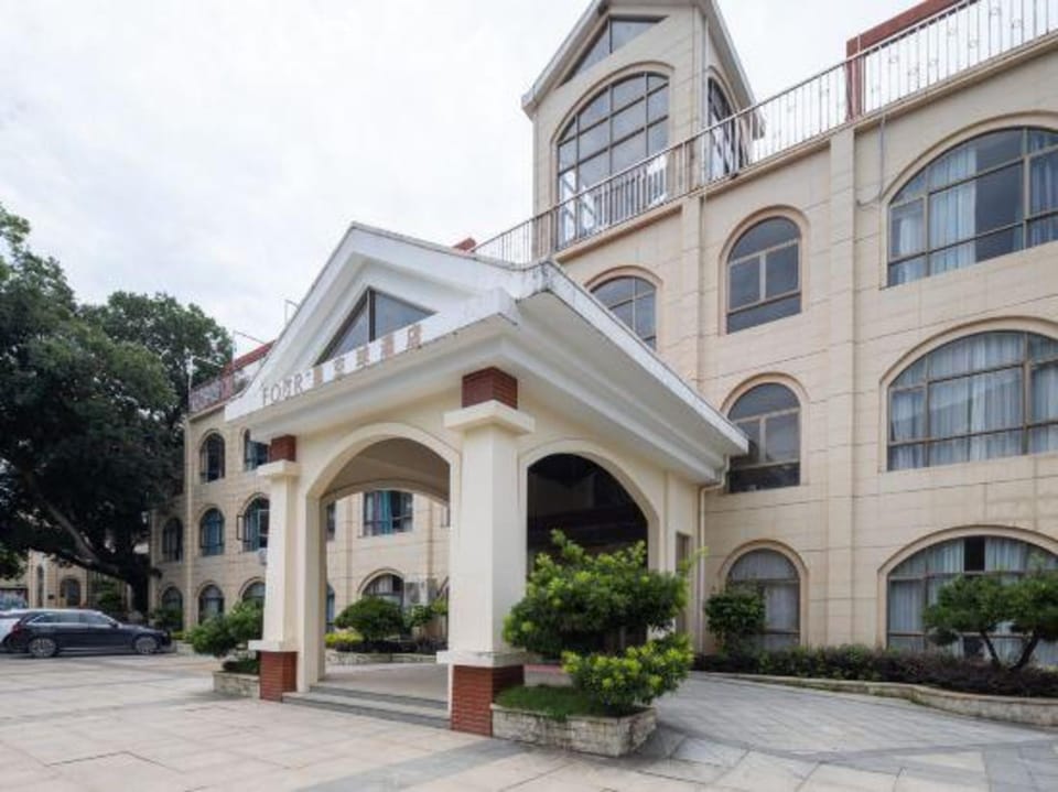 L.V.BAY Hotel in Shenzhen