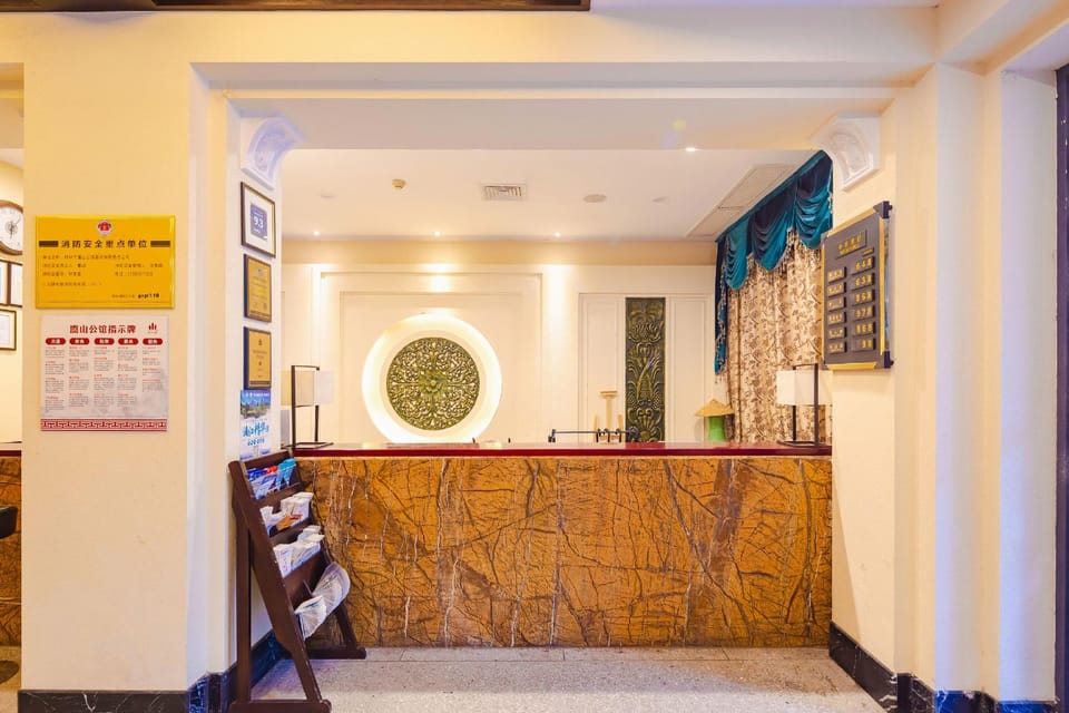 Yu Hill Hotel (Guilin Arctic Square) Hotel in China
