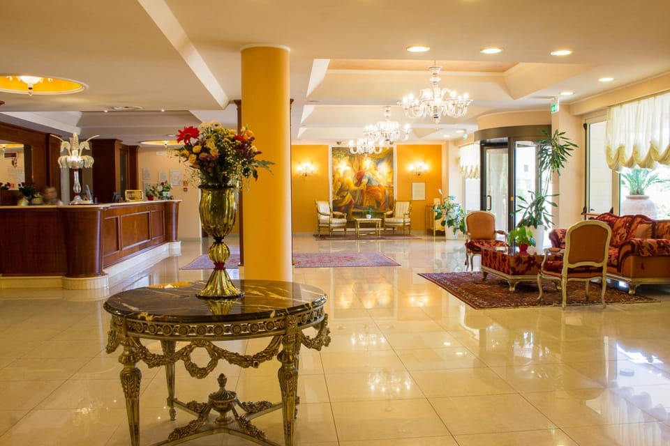 Semiramide Palace Hotel Hotel in Castellana Grotte