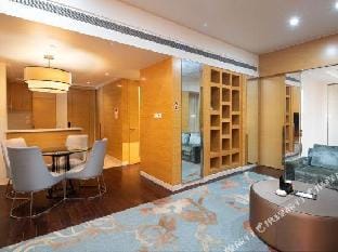Tujia Sweetome Vacation Rentals (Sports Center Central Mansion Store) Hotel in Nanjing