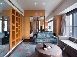 Tujia Sweetome Vacation Rentals (Sports Center Central Mansion Store) Hotel in Nanjing