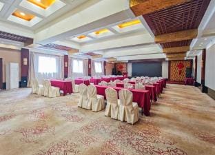 Shaoxing Jishan Hotel (Lu Xun's hometown Yintai Branch) Hotel in Hangzhou