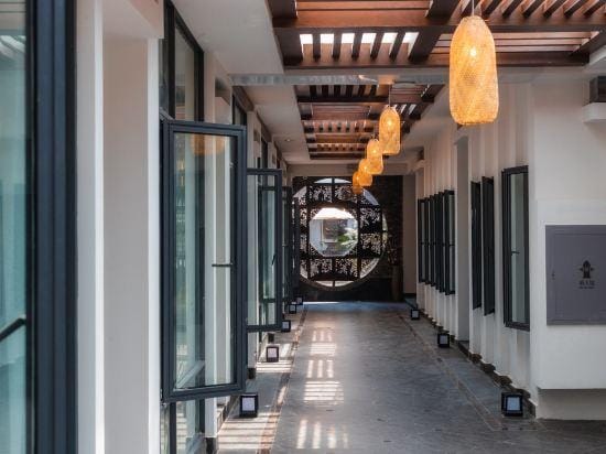 Cloud Four Seasons Homestay (Yangzhou Slender West Lake Daming Temple) Hotel in Jiangsu