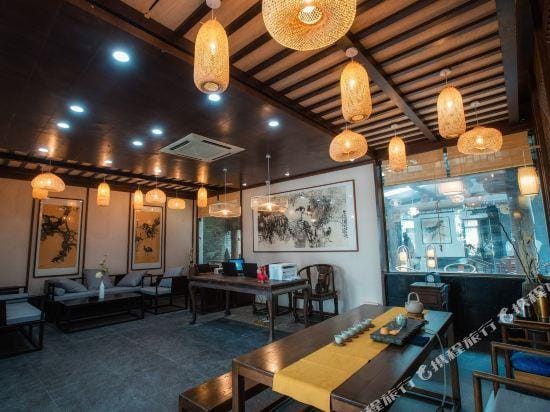 Cloud Four Seasons Homestay (Yangzhou Slender West Lake Daming Temple) Hotel in Jiangsu