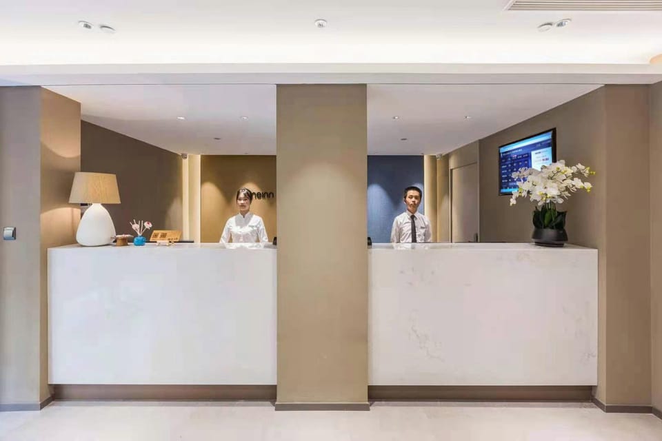 Homeinn · neo (Hangzhou Wulin Square Tiyuchang Road) Hotel in Hangzhou