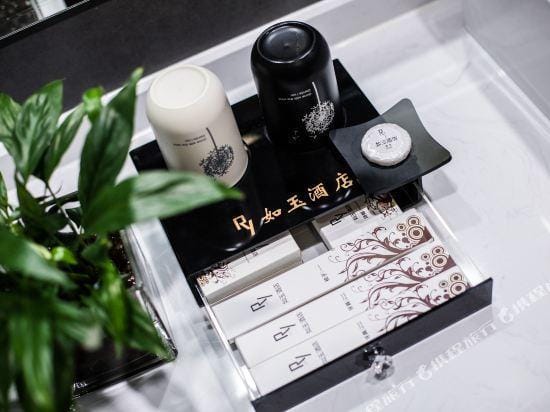 Guomao Shijia Hotel (West Lake Jiefang Road) Hotel in Hangzhou