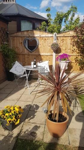 Debonair bnb @33 Hotel in England
