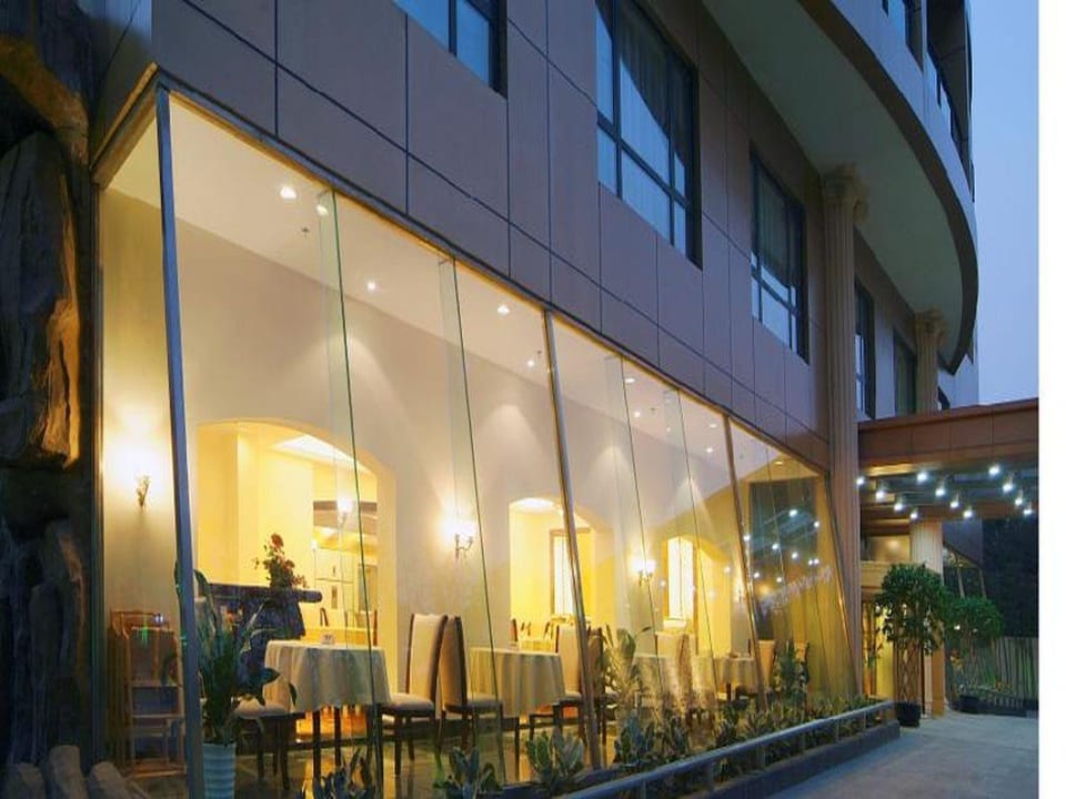 Shanghai Lingshang International Hotel Apartment (Hongqiao Songyuan Road) Hotel in Shanghai